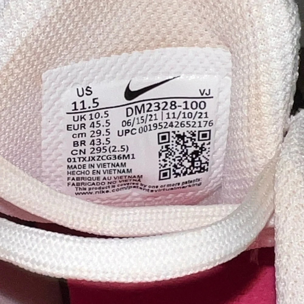 Nike White Black and Pink Track Shoes Sz 11.5